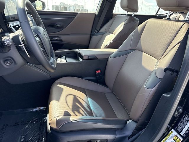 2024 Lexus ES - $42,888