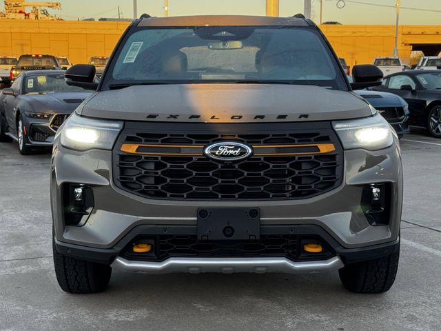 New 2026 Gray Ford Tremor image 4