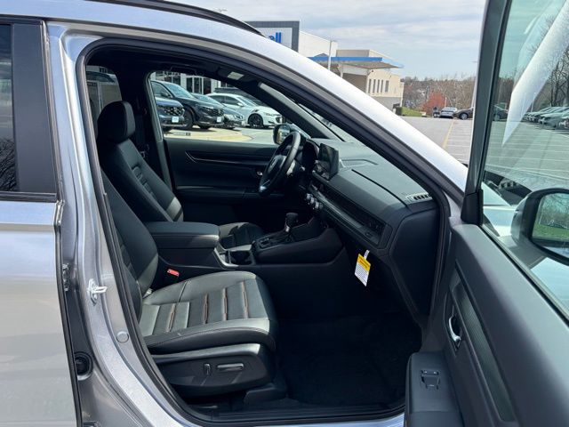 new 2026 Honda CR-V Hybrid car, priced at $41,675