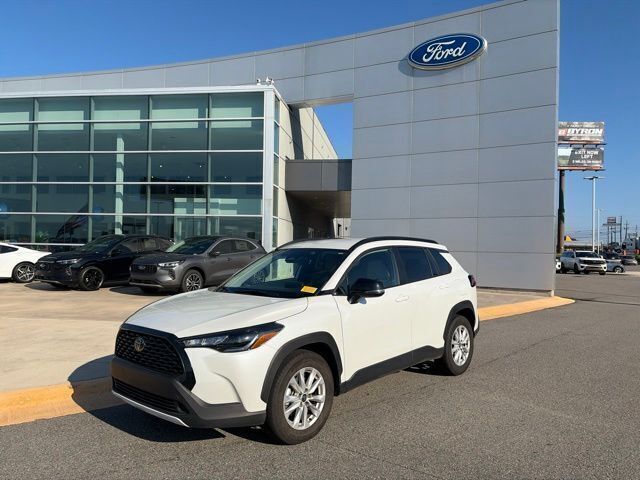 2025 Toyota Corolla Cross LE FWD