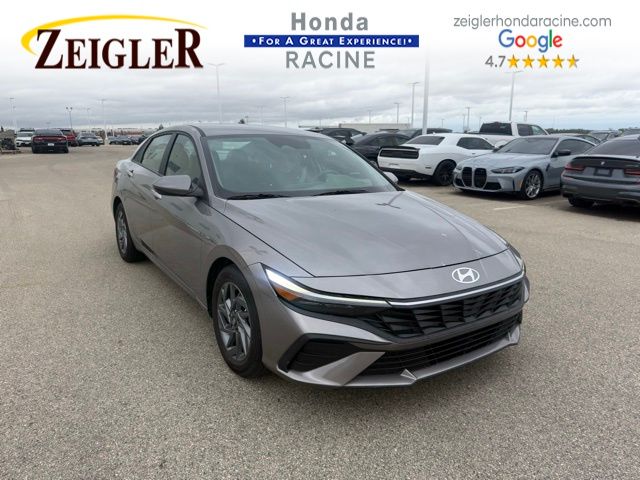 Fluid Metal 2024 Hyundai Elantra SEL FWD Sedan Front-Wheel Drive Continuously Variable Transmission