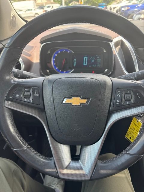 Used 2015 White Chevrolet LTZ image 16