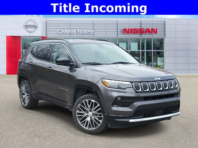 Gray (Granite Crystal Metallic Clearcoat) 2022 Jeep Compass Limited 4WD SUV / Crossover Four-Wheel Drive 9-Speed Automatic