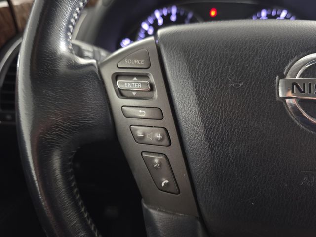 Used 2019 White Nissan Platinum image 18