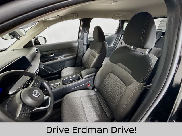 Used 2026 Nissan Kicks SUV