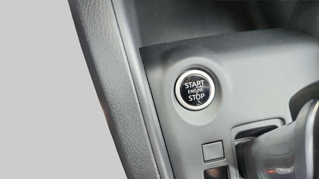 2025 Nissan Kicks Play