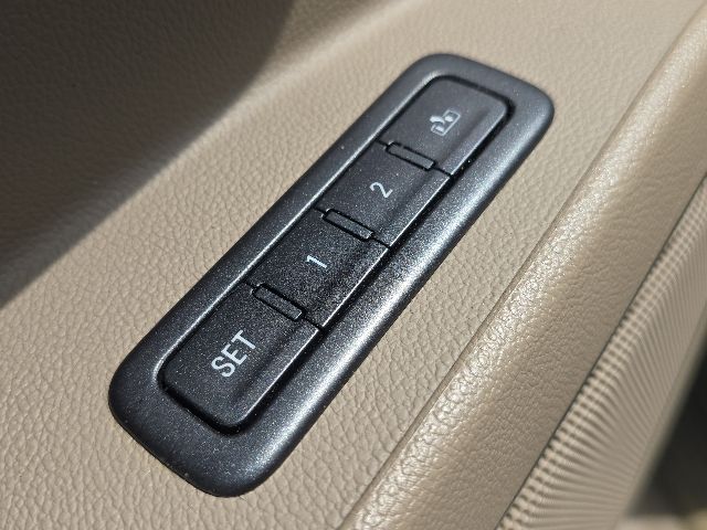 2016 Chevrolet Tahoe LTZ:167577C