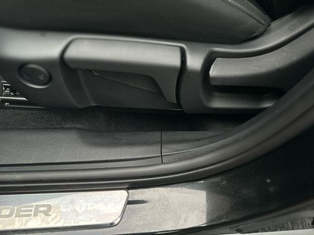Used 2025  Mitsubishi ES image 13