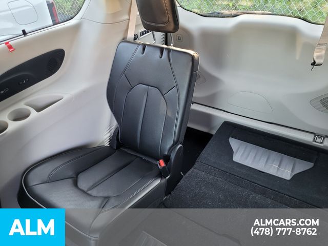 2020 Chrysler Pacifica Limited photo 16