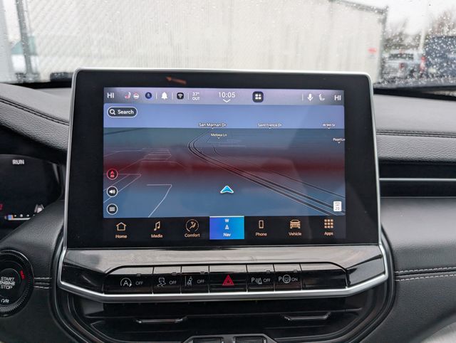 View vehicle photo 4