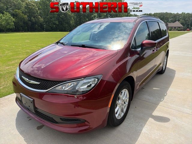 Velvet Red Pearlcoat 2021 Chrysler Voyager LXi FWD Minivan Front-Wheel Drive 9-Speed Automatic