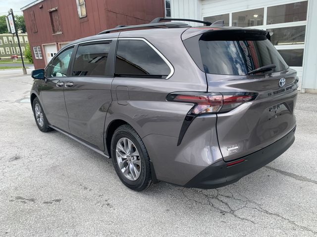 Used 2024 Toyota Sienna Van