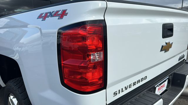 2017 Chevrolet Silverado 2500HD High Country 17