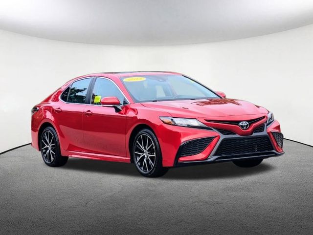 2023 Toyota Camry SE 2