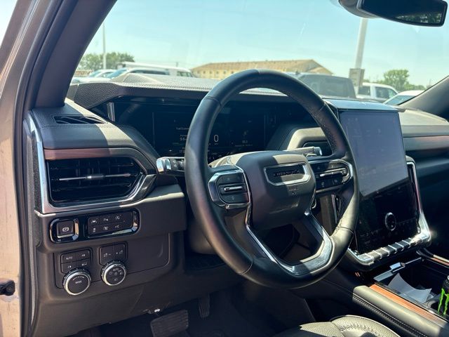 Used 2025 GMC Yukon XL SUV
