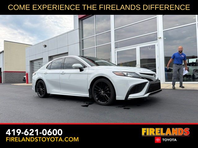 Ice Edge 2023 Toyota Camry Sedan Front-Wheel Drive 8-Speed Automatic