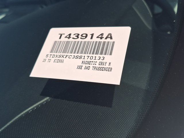 Used 2025 Toyota Sienna Van