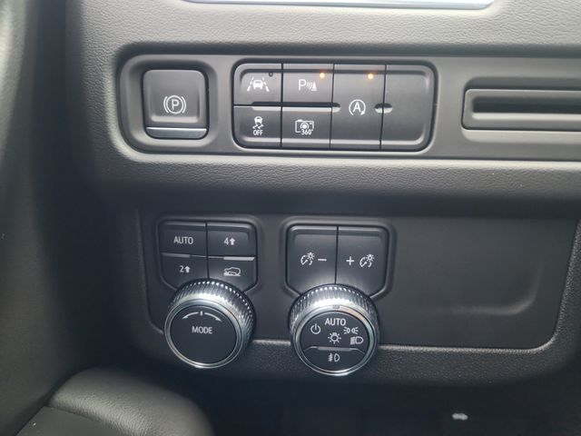 Used 2024 GMC Yukon For Sale in Grove City, OH