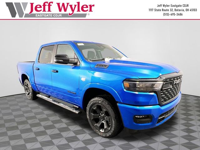 2026 RAM 1500 Big Horn Crew Cab 4WD Azul Camioneta Todo terreno Automática