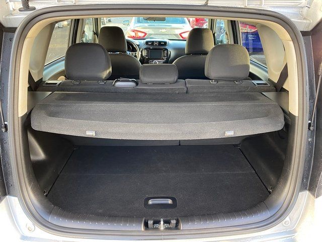 Used 2019 Silver Kia Plus image 18