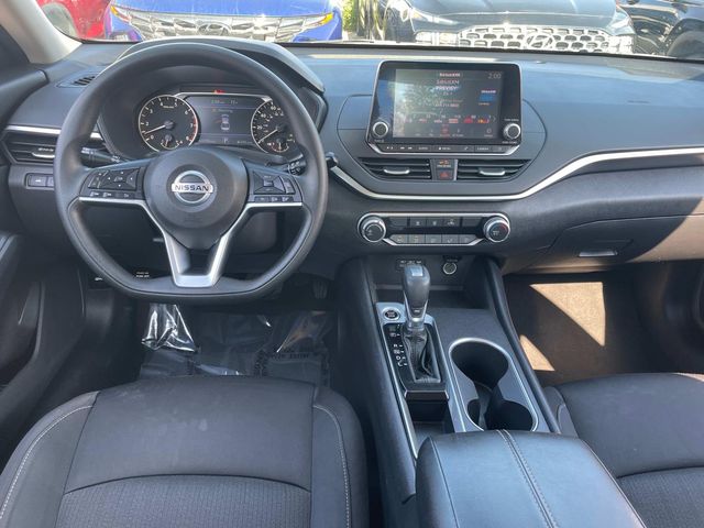 2022 Nissan Altima 2.5 SV 15