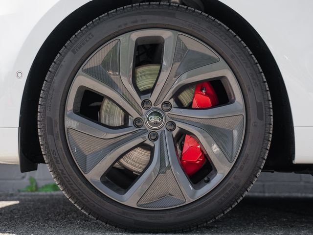 Used 2025  Land Rover Autobiography image 12