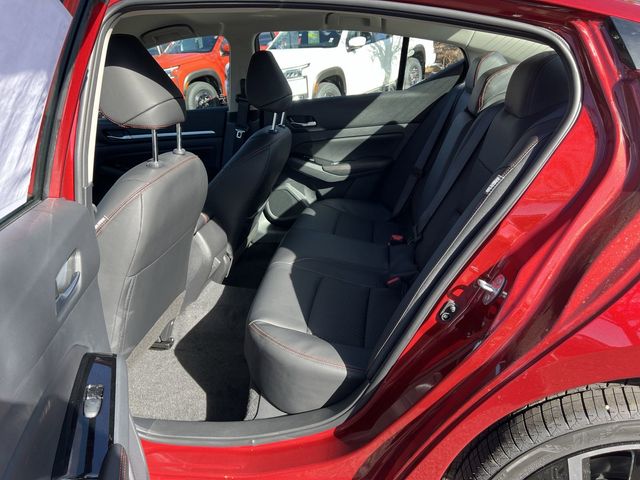 2025 Nissan Altima SR - Photo 15