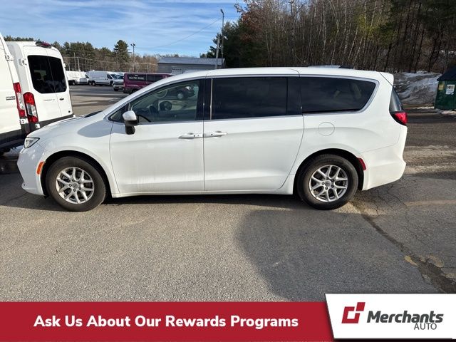 2023 Chrysler Pacifica Touring L FWD