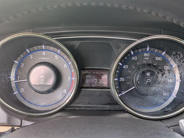 2012 Hyundai Sonata - Image 17
