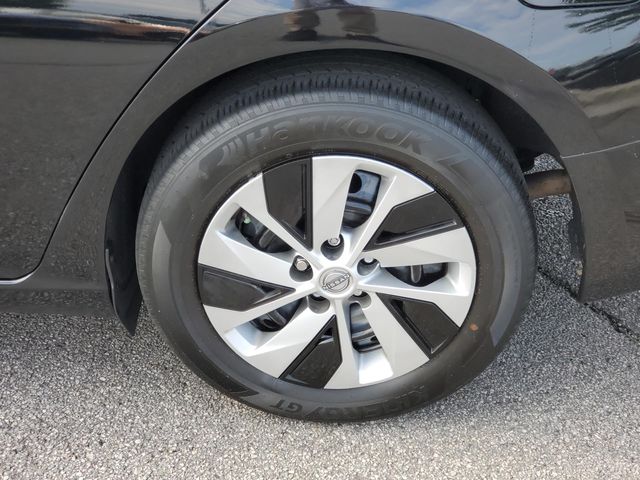 Used 2024 Nissan Altima Sedan