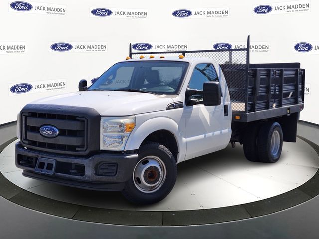 Oxford White 2015 Ford F-350 Super Duty Chassis XL DRW RWD Pickup Truck 4X2 6-Speed Automatic