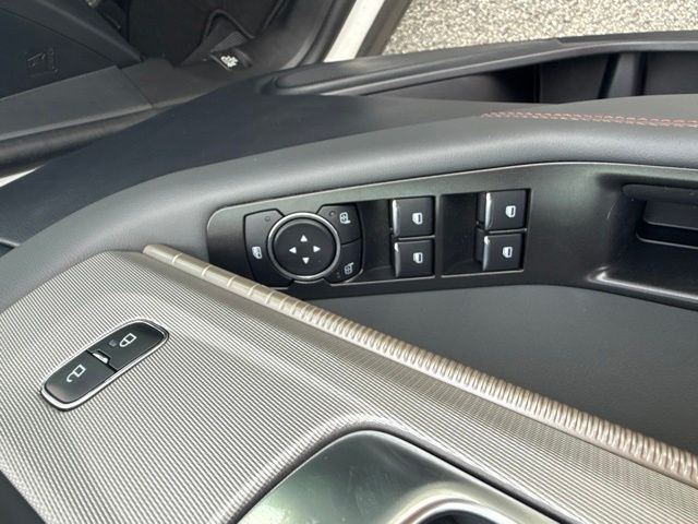 2025 Ford Explorer Active:B02485