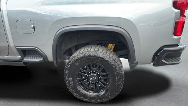 Used 2024 Gray Chevrolet ZR2 image 36