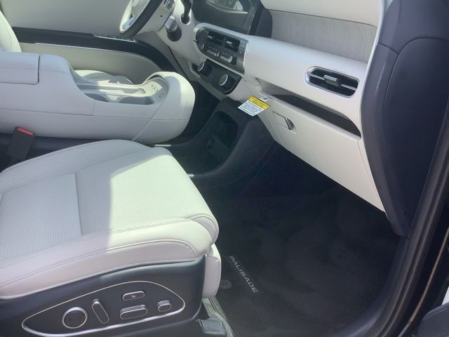 Used 2026 Abyss Black Hyundai Calligraphy image 32