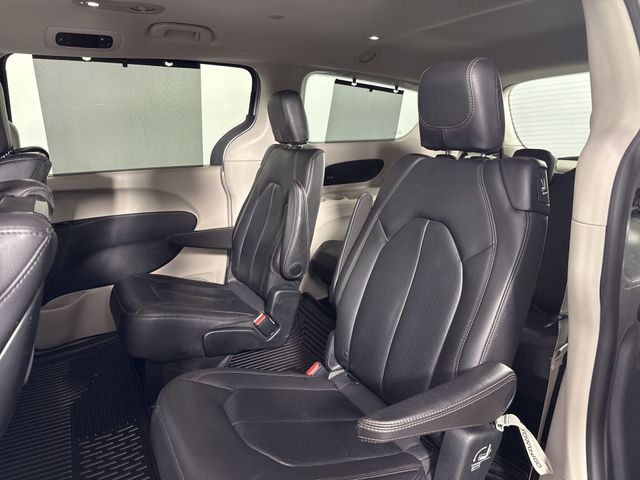 Used 2017 Chrysler Pacifica For Sale in Indianapolis, IN