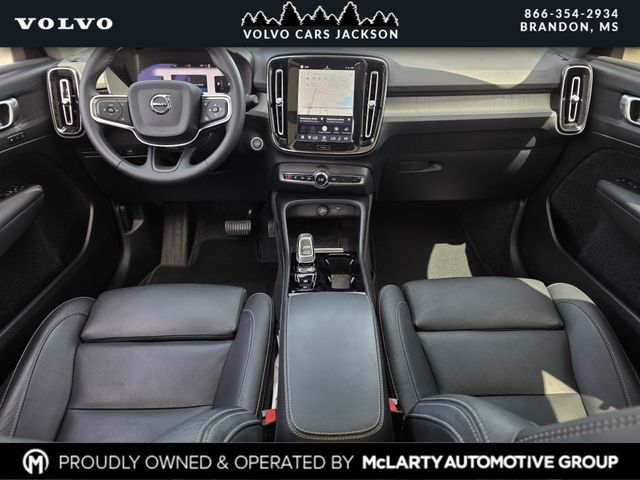Used 2024 Volvo XC40 SUV
