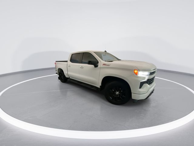 Used 2023 White Chevrolet RST image 2