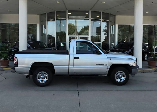 Bright Silver Metallic 2001 Dodge RAM 1500 Pickup Truck 4-Speed Automatic