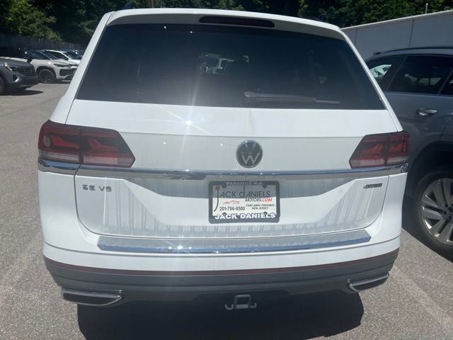 2023 Volkswagen Atlas 3.6L V6 SE w/Technology White at Sutliff Volkswagen