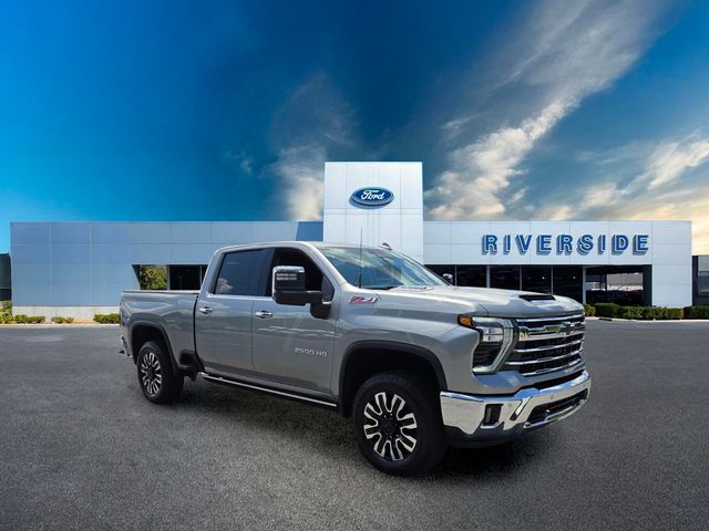 Sterling Gray Metallic 2025 Chevrolet Silverado 2500HD Pickup Truck Four-Wheel Drive Automatic