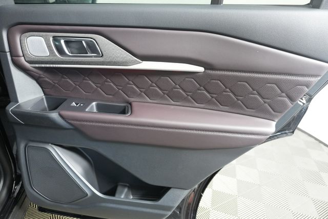 New 2026 Black Ford Platinum image 28