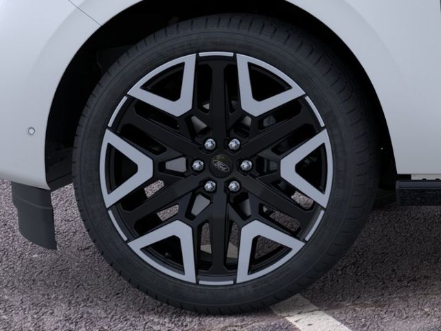 New 2026 White Ford Platinum image 19