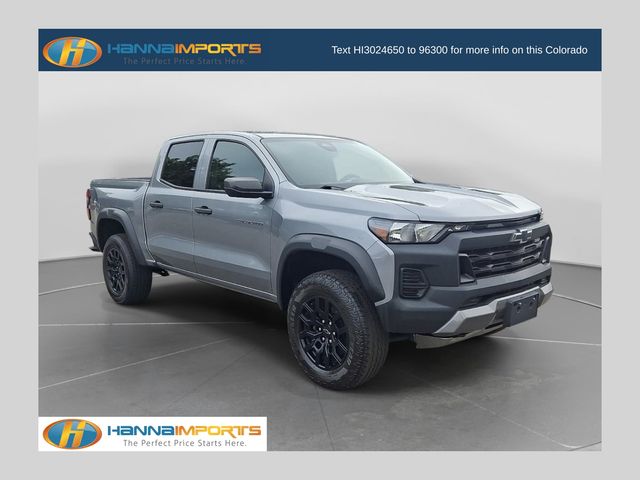 Sterling Gray Metallic 2023 Chevrolet Colorado Pickup Truck Four-Wheel Drive 8-Speed Automatic