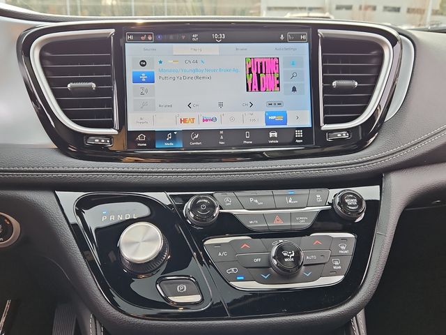 New 2026 White Chrysler Limited image 18