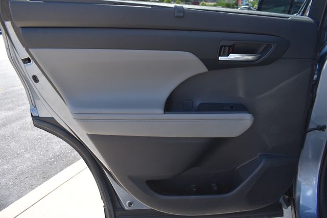 Used 2020 Toyota Highlander Hybrid SUV