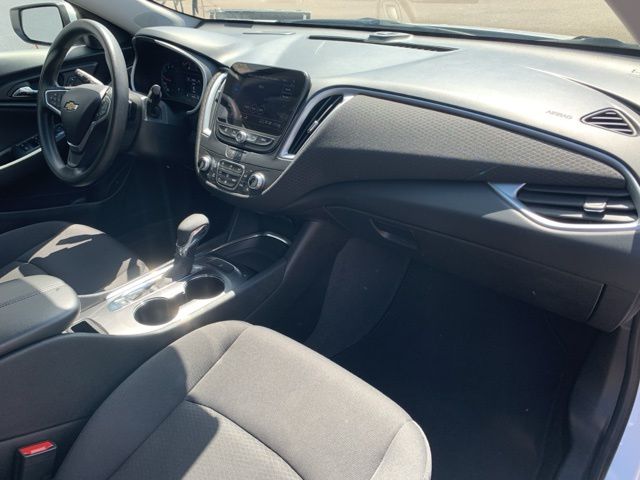 2023 Chevrolet Malibu LT photo