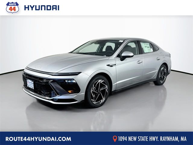 Silver 2026 Hyundai Sonata SEL Sport FWD Sedan Front-Wheel Drive 8-Speed Automatic