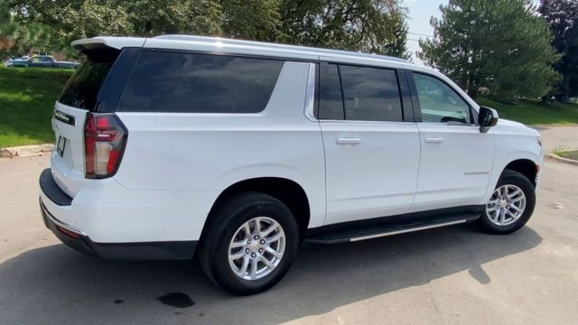 2023 Chevrolet Suburban LT 8