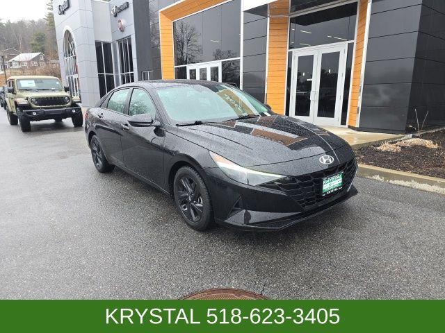 2022 Hyundai Elantra SEL FWD