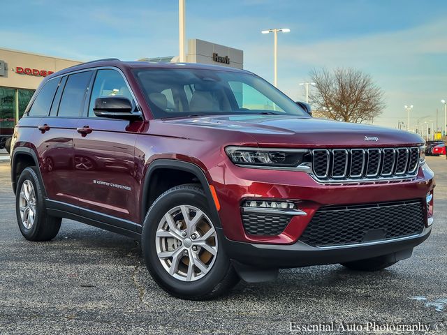 Velvet Red Pearlcoat 2022 Jeep Grand Cherokee Limited 4WD SUV / Crossover Four-Wheel Drive 8-Speed Automatic